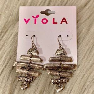 NWT • wind chime earring